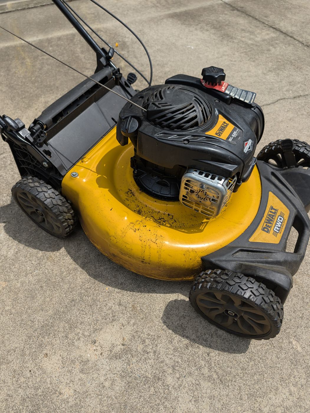 DeWalt gas mower, engine and deck - photo 4