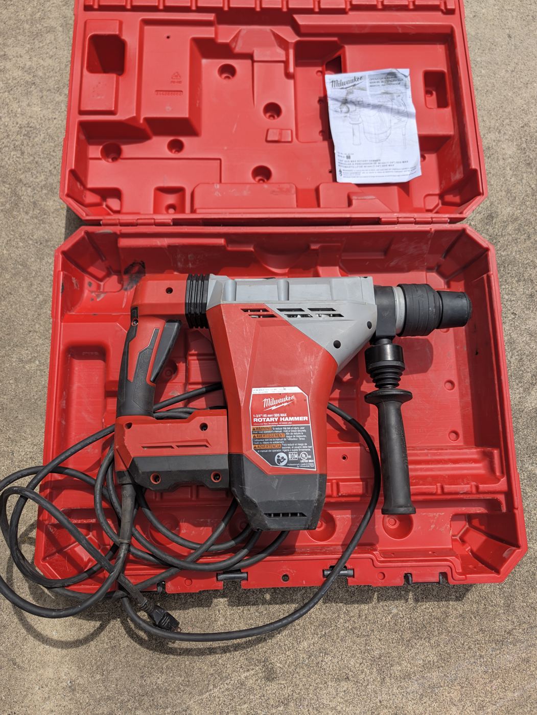 Milwaukee SDS-Max rotary hammer in case - photo 3